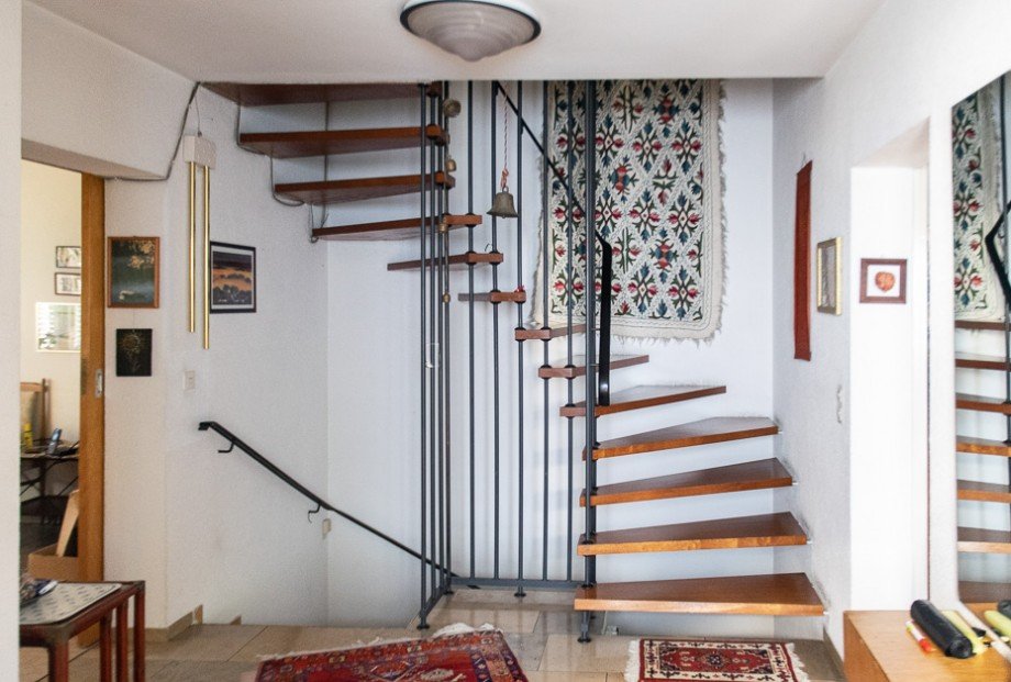 eleganter offener Treppe Doppelhaush�lfte Neuhausen auf den Fildern