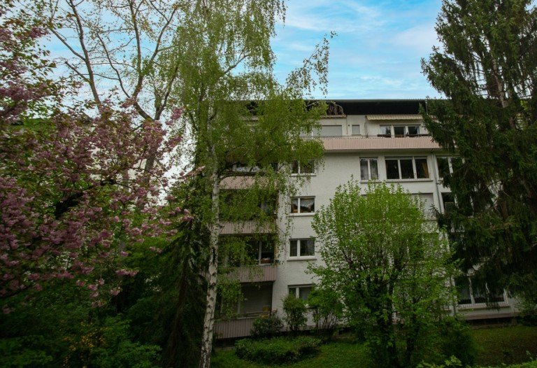 ruhiges Mehrfamilienhaus von Gr�n umgeben Stuttgart Etagenwohnung gepflegte 4 Zimmerwohnung mit Balkon im Stuttgarter Westen