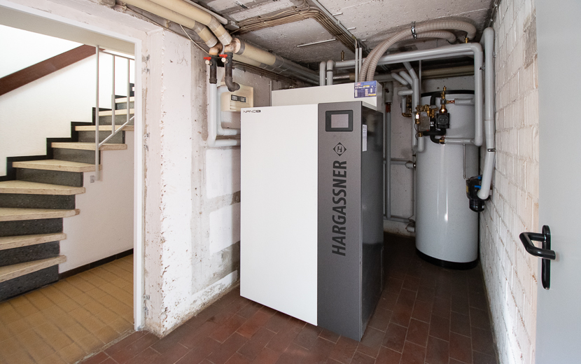 moderner 2021 eingebauter Pelletheizung Zweifamilienhaus Esslingen