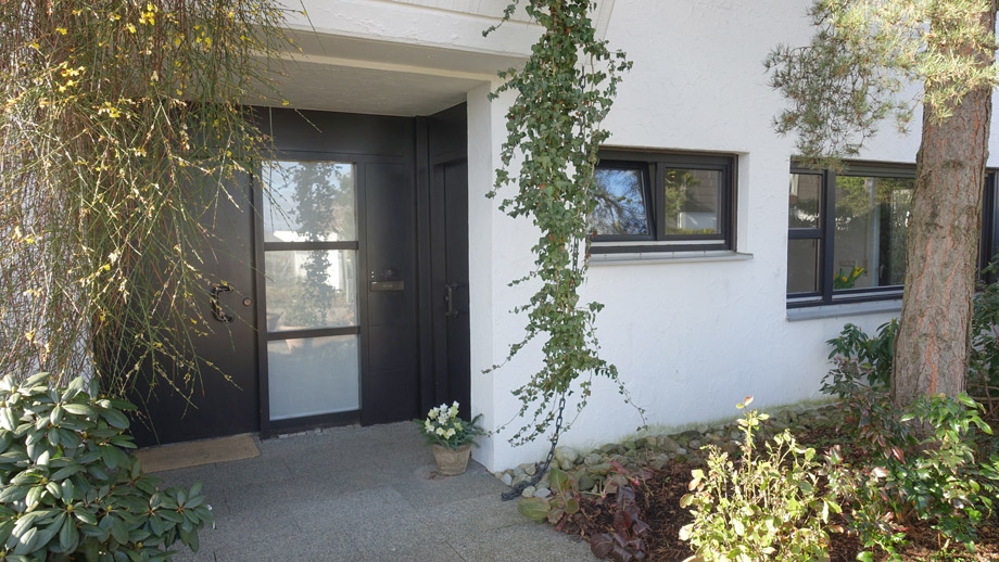eigener Eingang von au�en Wohnung Aichwald-Krummhardt