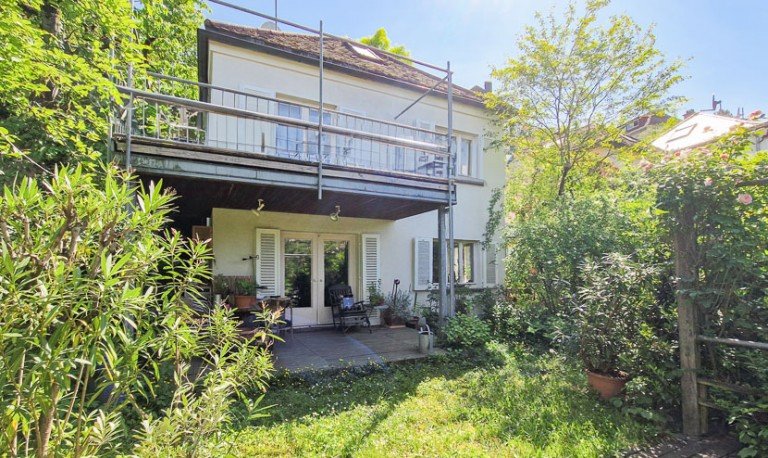freistehendes Einfamilienhaus Ursprungsbaujahr 1933 Stuttgart Einfamilienhaus Freistehendes Einfamilienhaus in Aussichtslage im Gebiet M�nchhalde, Stuttgart-Nord