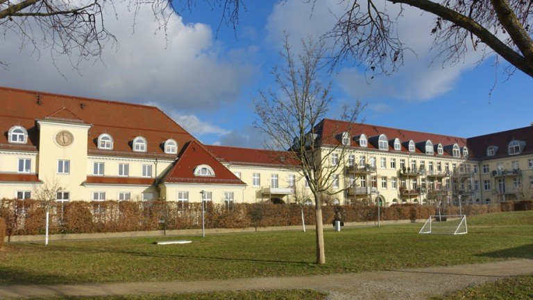 Palmscher Park Esslingen-Hohenkreuz Wohnung Herrliche Wohnung mit Garten im Palmschen Park in sehr ruhiger Wohnlage