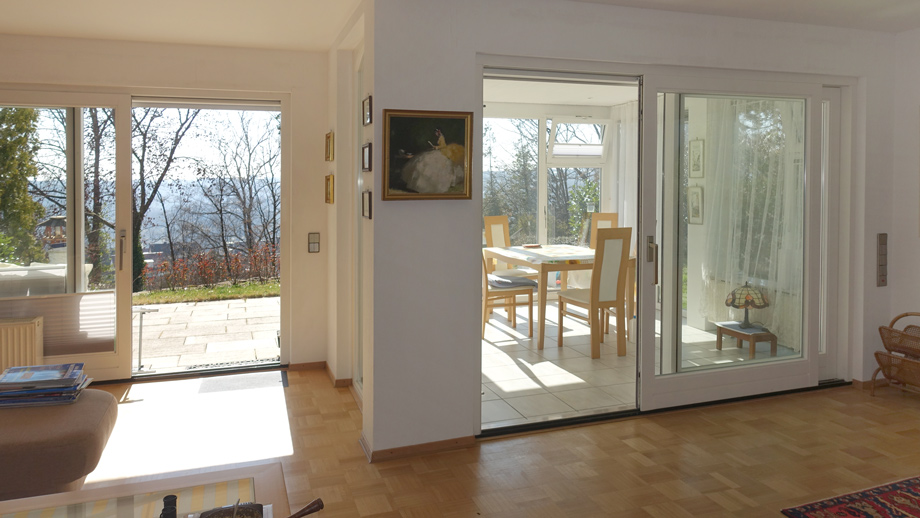 sonniges Wohnzimmer Erdgeschosswohnung Stuttgart-Frauenkopf
