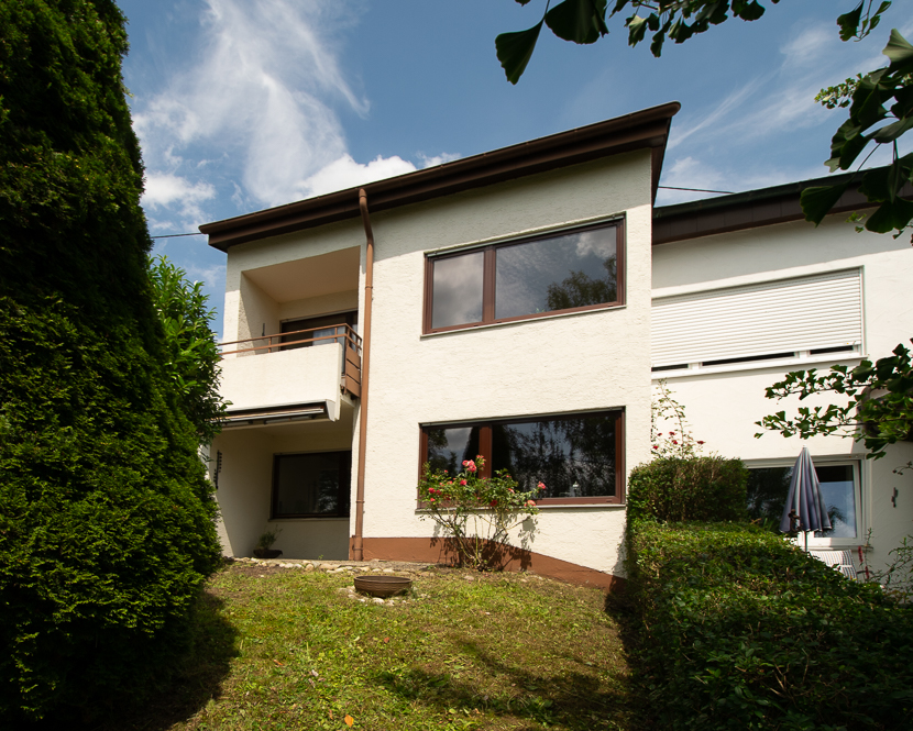 Ausblick ohne Einblick von der ruhigen Anliegerstra�e aus Doppelhaush�lfte Gro�bettlingen