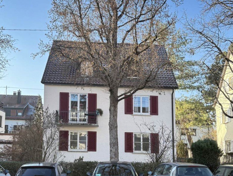  Fellbach Mehrfamilienhaus Charmantes, kleines 3-Familienhaus mit Garten - komplett frei - perfekt f�r Umbau - mit Ihren Ideen