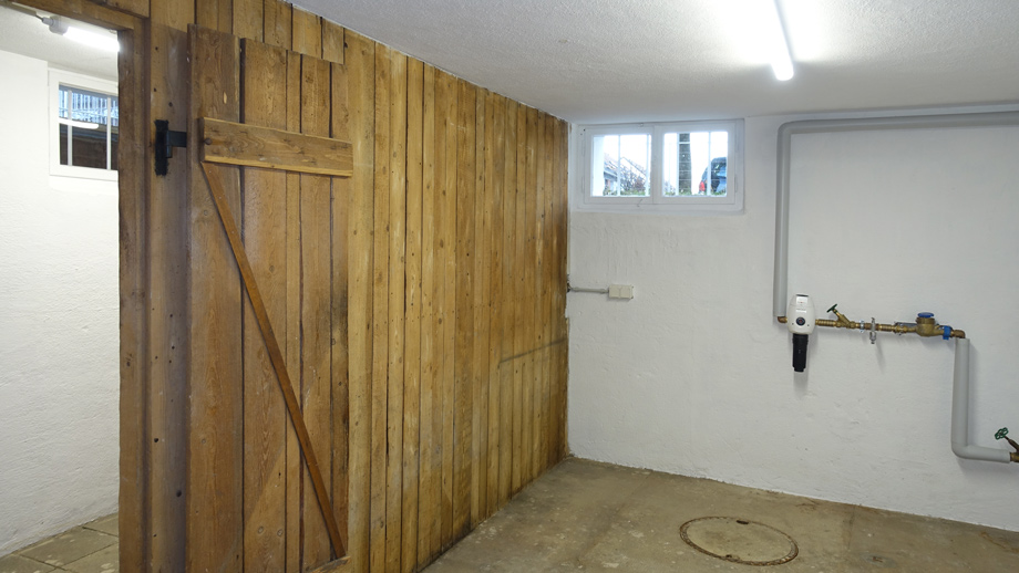 UG mit 2 Kellerr�umen Doppelhaush�lfte Esslingen-Gartenstadt