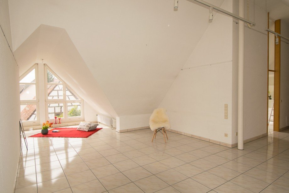 bis zum First offene R�ume Dachgeschosswohnung K�ngen