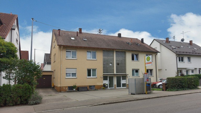  Filderstadt-Bernhausen Mehrfamilienhaus Solide gebautes 3 - Familienhaus als klassische Kapitalanlage in Filderstadt-Bernhausen
